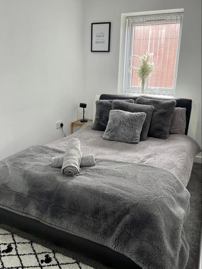 2 Bed Apartment In Bham City Centre W Parking 伯明翰 外观 照片